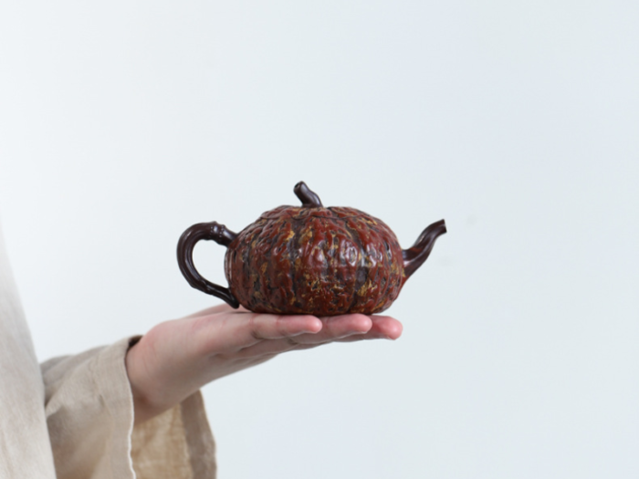 chinese teapot and cups with vintage appeal 4