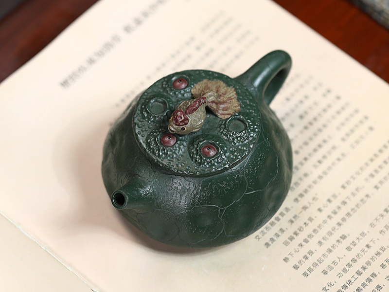 chinese teapot and cups 3