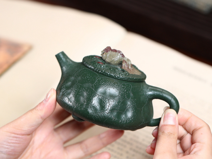 chinese teapot and cups 5
