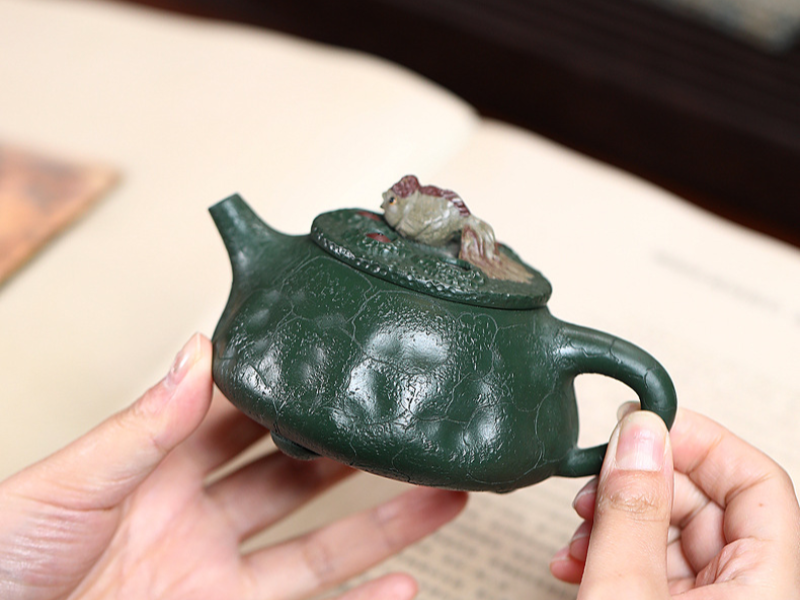 chinese teapot and cups 5