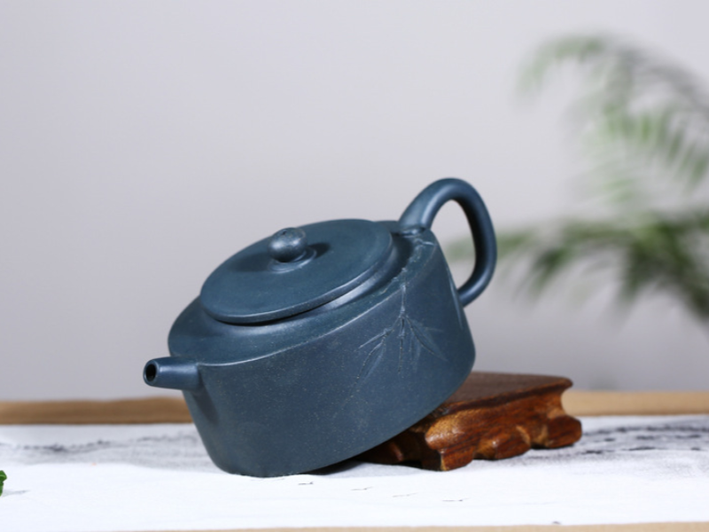 chinese teapot and cups for special occasions 5
