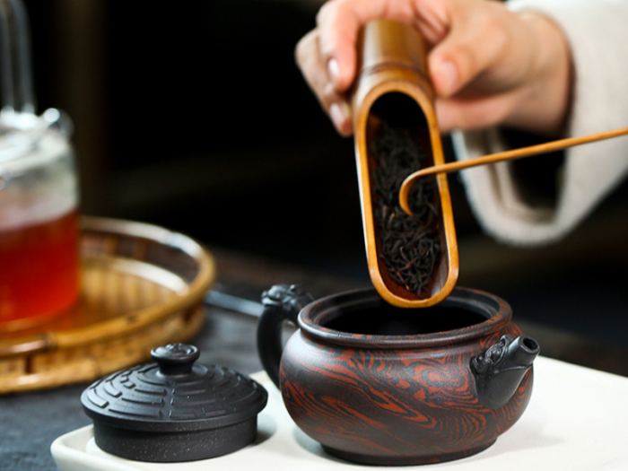 chinese yixing zisha teapot for mindful brewing 4