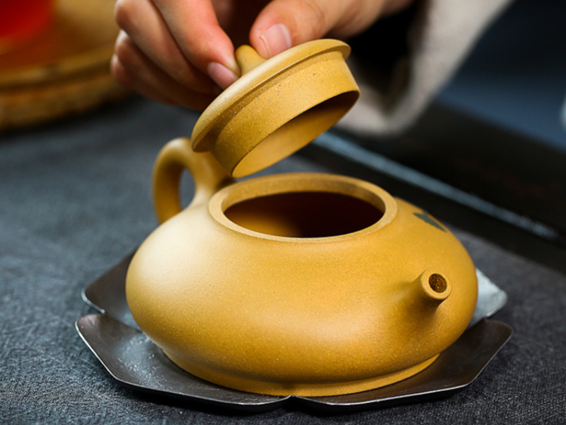 chinese yixing zisha teapot for tea masters 1