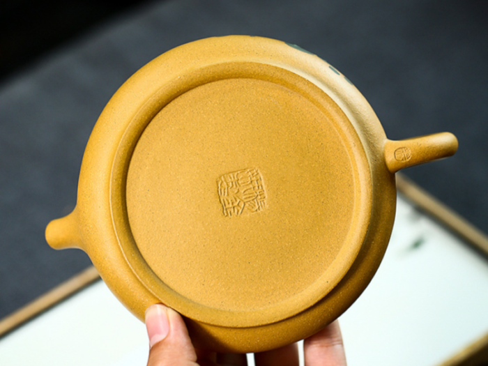 chinese yixing zisha teapot for tea masters 3