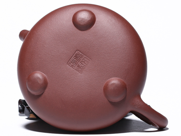 chinese yixing zisha teapot with heritage touch 4