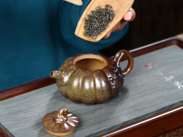 traditional chinese tea set with artistic craftsmanship 5