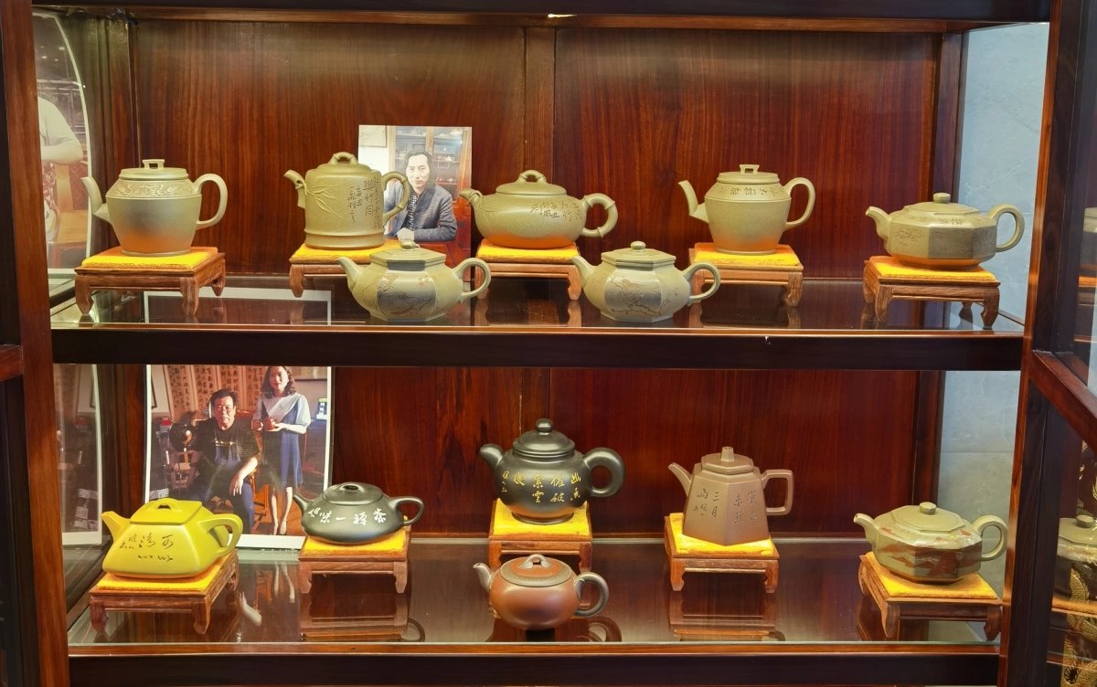 Comparing-the-Main-Clay-Types-Used-in-Teapot-Making