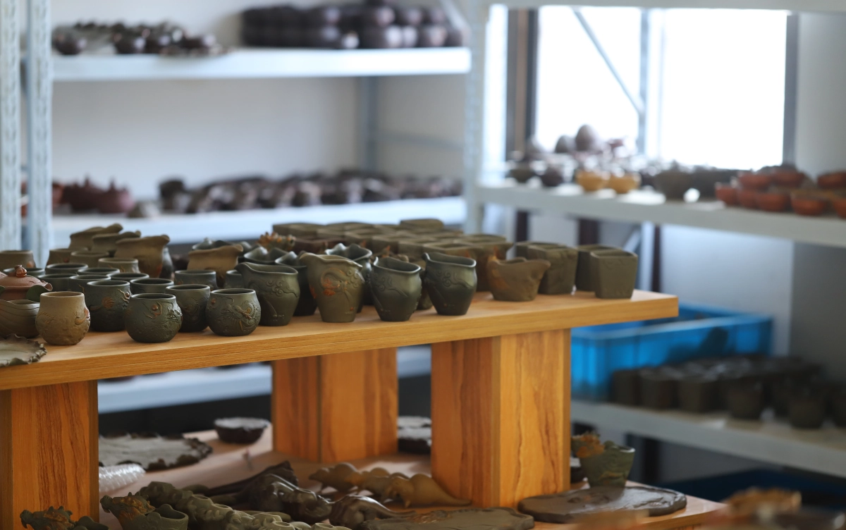 How-to-Identify-Authentic-Yixing-Teapots How-to-Identify-Authentic-Yixing-Teapots