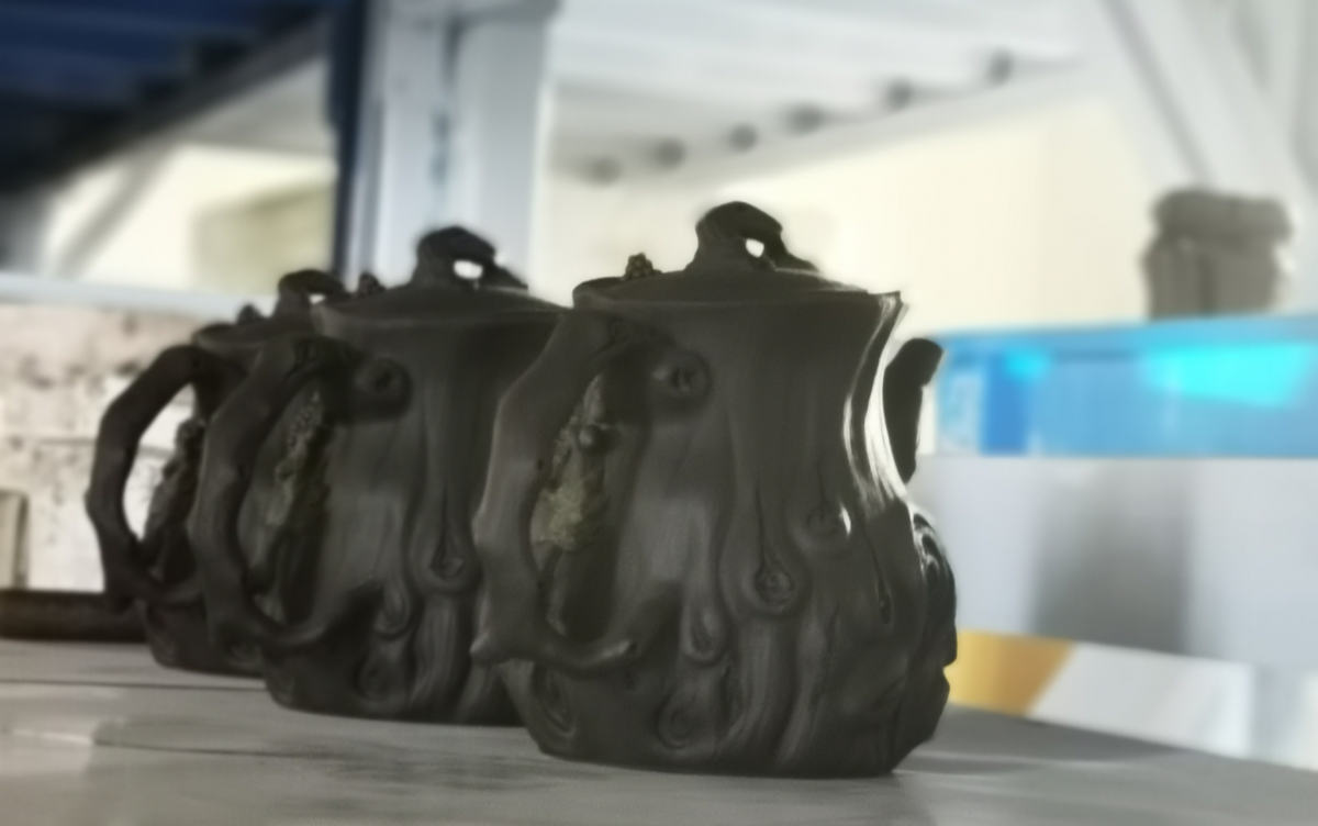Seasoning-a-Brand-New-Yixing-Pot